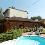 Villa Alfredo Delux Nyiregyhaza-sostofuerdo Nyíregyháza